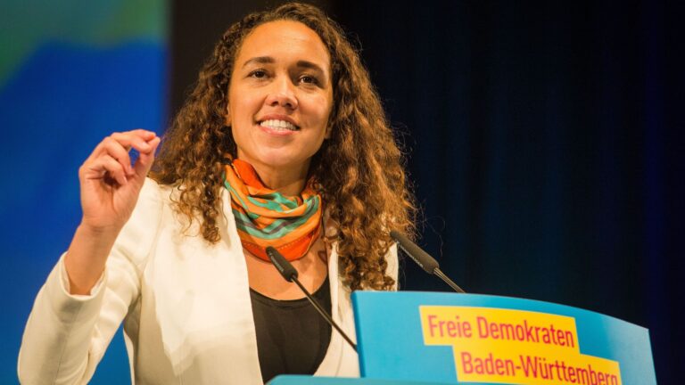 nicole büttner – Die Brückenbauerin zwischen KI und Politik nicole büttner